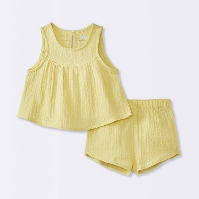  Baby Girls' Swiss Dot Tank Top & Shorts Set - Cloud Island™ Yellow