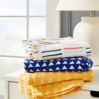  Muslin Swaddle Blankets Primary - Cloud Island™ Navy/Yellow 3pk