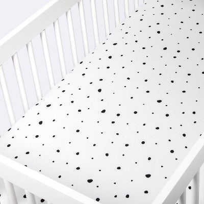  Fitted Crib Sheet Scatter Dot - Cloud Island™ - Black/Cream