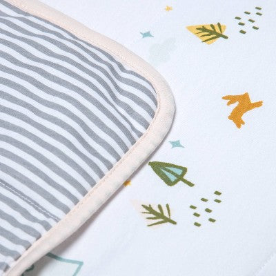  Jersey Knit Reversible Baby Blanket Adventures - Cloud Island™ White/Gray/Pink