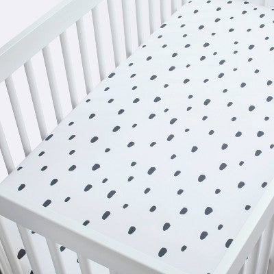  Dash Marks Crib Fitted Sheet - Cloud Island™ White/Gray