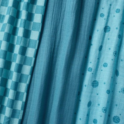  Muslin Swaddle Baby Blanket - Sports - 3pk - Cloud Island™