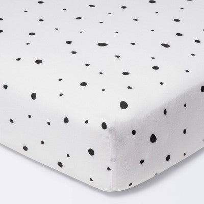  Fitted Crib Sheet Scatter Dot - Cloud Island™ - Black/Cream