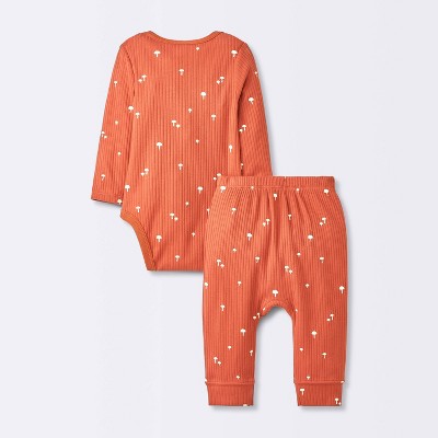  Baby 2pc Neutral Mushroom Wide Ribbed Top & Bottom Set - Cloud Island™ Rust