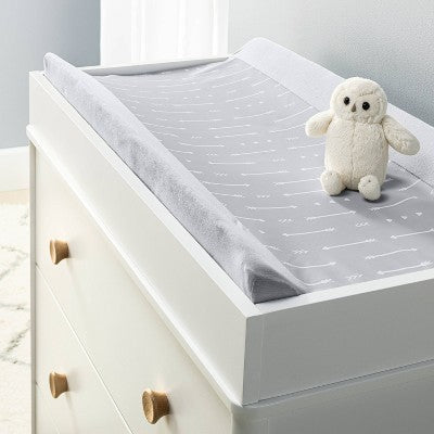  Wipeable Changing Pad Cover - Gray Arrows - Cloud Island™